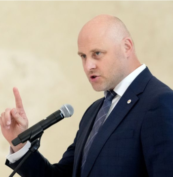 Ministru prezidents Andris Kulbergs.