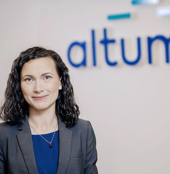 Līga Mellēna, "Altum" uzņēmumu energoefektivitātes vadītāja: "Līdz šim uzņēmumi, izmantojot atbalsta programmas finansējumu, aktīvi investējuši saules paneļu, siltumsūkņu un biomasas apkures katlu ierīkošanā, lai ražotu enerģiju pašpatēriņam."