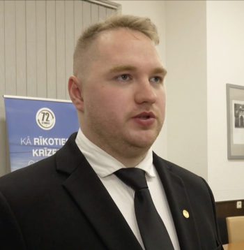 Svens Jānis Andžāns, Aizsardzības ministrijas Valsts aizsardzības dienesta departamenta vecākais eksperts. Svens Jānis Andžāns, Aizsardzības ministrijas Valsts aizsardzības dienesta departamenta vecākais eksperts.