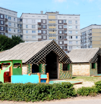 Rotaļu laukumi pirmsskolas izglītības iestādē "Zelta atslēdziņa".