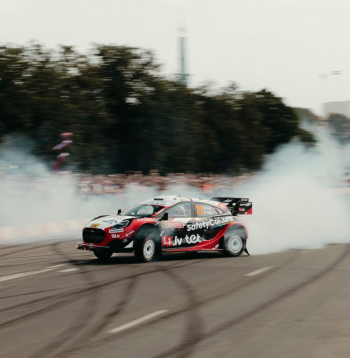Šovs "Red Bull Showrun" Rīgā. Šovs "Red Bull Showrun" Rīgā.