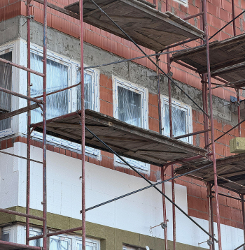 Atvieglota daudzdzīvokļu ēku renovācija.