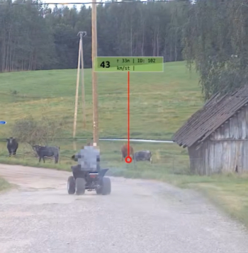 Aizturētais kvadricikla vadītājs bēgšanas brīdī.