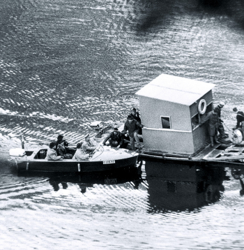 1963. gadā privātpersonas un bijušie nacisti Toplica ezerā mēģināja atrast iespējamo Trešā reiha laupījumu. Šie meklējumi izraisīja apgalvojumus, ka ezera gultnē atrodas zelts un slepeni dokumenti.