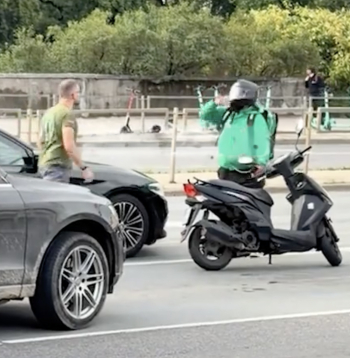 Kurš no vadītājiem pārkāpa ceļu satiksmes noteikumus, tagad skaidros policija.