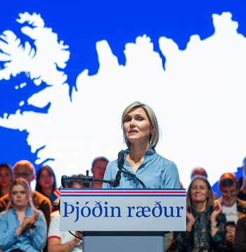 Islandes premjerministre Kristrūna Frostadotira referendumu par sarunu atsākšanu ar Eiropas Savienību ir raksturojusi kā "iespēju, nevis galīgo lēmumu". Islandes premjerministre Kristrūna Frostadotira referendumu par sarunu atsākšanu ar Eiropas Savienību ir raksturojusi kā "iespēju, nevis galīgo lēmumu".