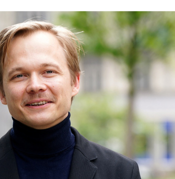 Matīss Gricmanis: "Šobrīd man ir ļoti būtiski atrasties to notikumu epicentrā, kas svarīgi mums kā valstij un arī kā nācijai un tautai." Matīss Gricmanis: "Šobrīd man ir ļoti būtiski atrasties to notikumu epicentrā, kas svarīgi mums kā valstij un arī kā nācijai un tautai."