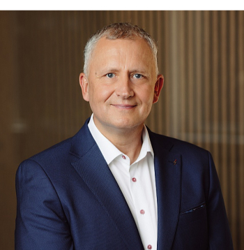Raimonds Skrebs, AS "Sadales tīkls" tehniskais direktors: "Elektropārvades tīkla modernizēšanai līdz šim ir piesaistīts arī ES fondu finansējums, un tas būtu nepieciešams arī turpmāk, jo izmaksas ir ļoti augstas." Raimonds Skrebs, AS "Sadales tīkls" tehniskais direktors: "Elektropārvades tīkla modernizēšanai līdz šim ir piesaistīts arī ES fondu finansējums, un tas būtu nepieciešams arī turpmāk, jo izmaksas ir ļoti augstas."