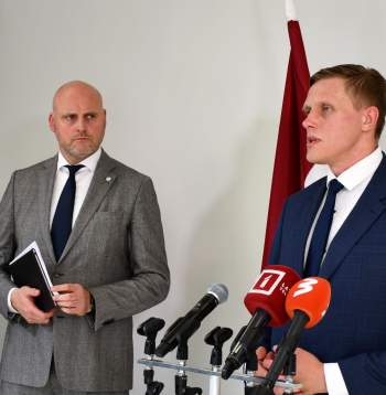 Andris Kulbergs un Jānis Dombrava. Andris Kulbergs un Jānis Dombrava.