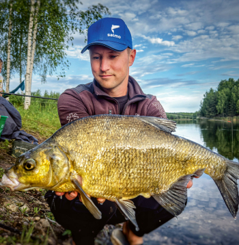 Arturs Lūkins: "Esmu uzcēlis savu latiņu gana augstu un zinu, ka esmu labs šajā tēmā. Man ir tāds azarts, riktīgs velniņš, kas dīda, ka jāuzvar. Tāpēc arī visu laiku kaut ko domāju.". Arturs Lūkins: "Esmu uzcēlis savu latiņu gana augstu un zinu, ka esmu labs šajā tēmā. Man ir tāds azarts, riktīgs velniņš, kas dīda, ka jāuzvar. Tāpēc arī visu laiku kaut ko domāju.".