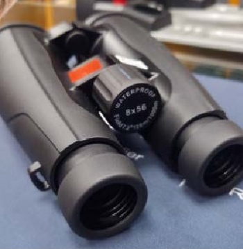 Vector Optics Continental 8x56 ED būs piemērotāks, pārvietojoties pa mežu un vērojot dzīvnieku.