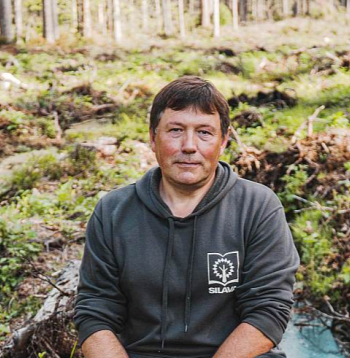 LVMI "Silava" izpilddirektors Jurģis Jansons: "Šobrīd pieaugums 20–35 gadus vecās mežaudzēs ir par trīsdesmit procentiem lielāks, nekā tas bija pirms divdesmit gadiem. Tam vajadzētu noturēties līdz galvenajai cirtei."