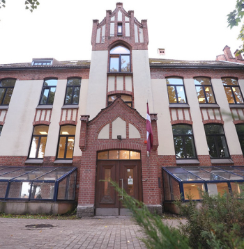 Māras Muižnieces Rīgas Mākslas skolas jaunās ēkas atklāšanas pasākums Āgenskalnā. Māras Muižnieces Rīgas Mākslas skolas jaunās ēkas atklāšanas pasākums Āgenskalnā.