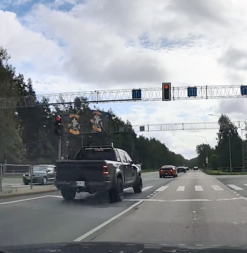 “Bandidos” sarkanā gaisma neapturēs! “Bandidos” sarkanā gaisma neapturēs!
