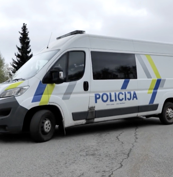 Aizdomās turētajam piemērots apcietinājums.