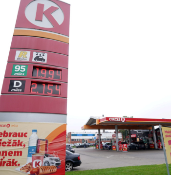 Ģeopolitiskā vētra pasaulē un pašu pieļautās kļūdas padarījušas ES valstis kritiski atkarīgas no dīzeļdegvielas importa.