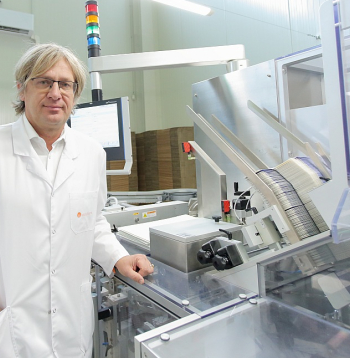 "Lotos Pharma" ir viena no modernākajām uztura bagātinātāju ražonēm ne tikai Baltijā, bet visā Ziemeļeiropā. Tā ir piemērota arī medikamentu ražošanai, kas būs nākamais solis uzņēmuma attīstībā," saka uzņēmuma "Lotos Pharma" īpašnieks Kaspars Ivanovs.