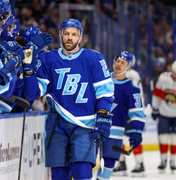 Zemgus Girgensons Tampabejas "Lightning" formā.