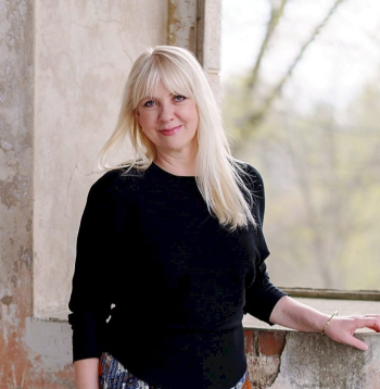 Madonas novada kultūras centra vadītāja Ilze Šulce. Madonas novada kultūras centra vadītāja Ilze Šulce.