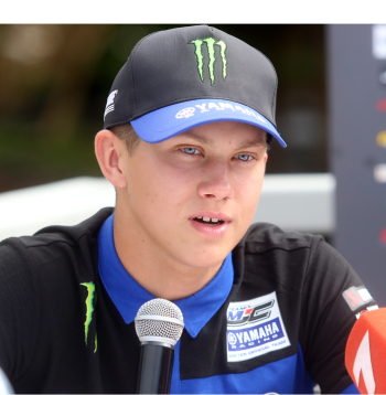 Motobraucējs Mairis Pumpurs.