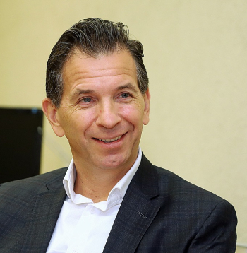 Ivars Slokenbergs: "No desmitiem tūkstošu advokātu Ņujorkā un simtiem tūkstošu advokātu ASV droši vien es esmu viens no retajiem, kura niša ir Baltijas valstu reģions. Pats to esmu izvēlējies un jūtos kā tāds mazs zaldātiņš plašajā Amerikas advokātu tīklā."