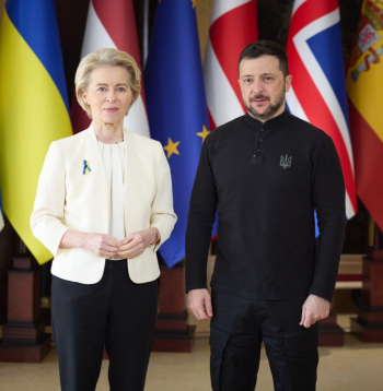 Eiropas Komisijas priekšsēdētāja Urzula fon der Leiena un V. Zelenskis. 