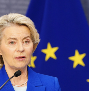 Eiropas Komisijas priekšsēdētāja Urzula fon der Leiena piedalās preses konferencē pēc tikšanās ar Ministru prezidenti Ministru kabinetā.