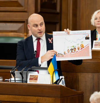 Debatē Andris Kulbergs.