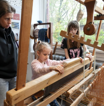 Muzeju nakts Tukuma Audēju darbnīcā 2025. gada 17. maijā.