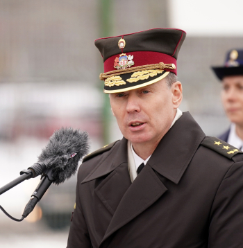 Nacionālo bruņoto spēku komandieris ģenerālmajors Kaspars Pudāns.