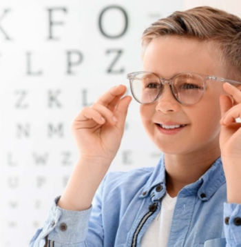 Bērni valsts apmaksātas brilles varēs saņemt arī reģionos.