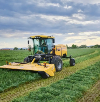 'New Holland Speedrower 1' pļāvējs. 
