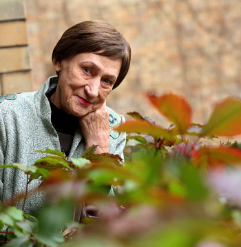 Māra Svīre: "Rakstnieks jau gan visu mūžu raksta vienu romānu – tas ir stāsts par sevi pašu, jo nekad nevar aiziet ne no sevis, ne no saviem piedzīvojumiem un vērojumiem, un brīdī, kad to aptrūkstas, tad arī vairs nav jāraksta."