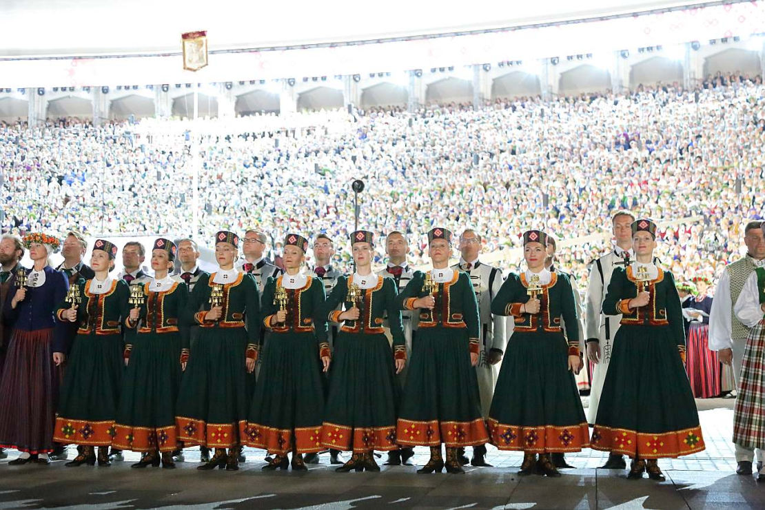 Dziesmu un deju svētki