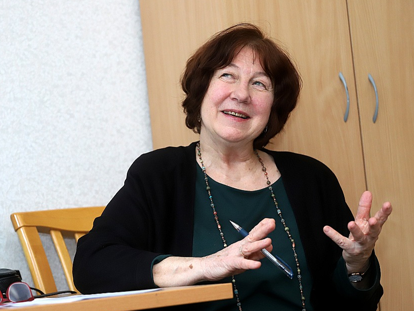 Sandra Sebre.