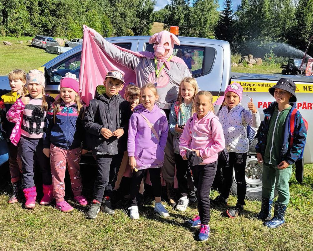 Verēmu pamatskolas skolēni ir aktīvi Cūkmena ekoprogrammas dalībnieki.