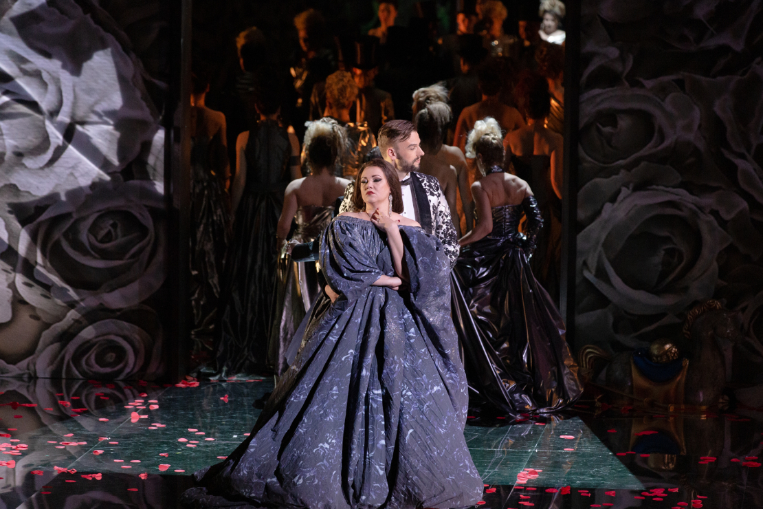 Operas "Adriāna Lekuvrēra" pirmizrāde Latvijas Nacionālajā operā.