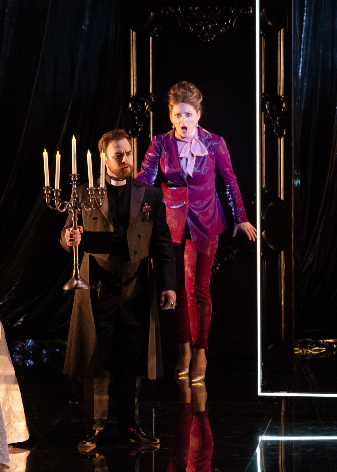 Operas "Adriāna Lekuvrēra" pirmizrāde Latvijas Nacionālajā operā.