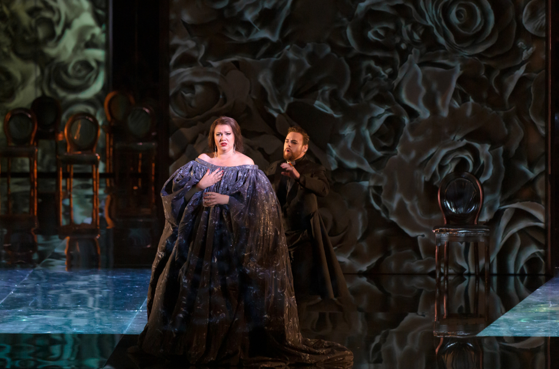 Operas "Adriāna Lekuvrēra" pirmizrāde Latvijas Nacionālajā operā.
