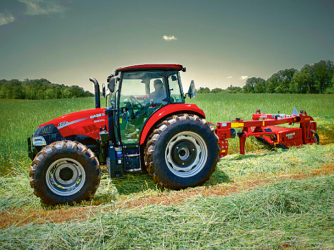 "Farmall M 110" traktors.