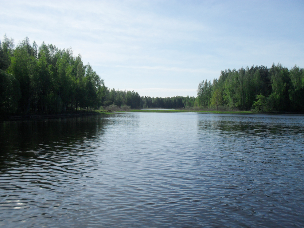 Daugavas tumšie ūdeņi pie Nāves salas.