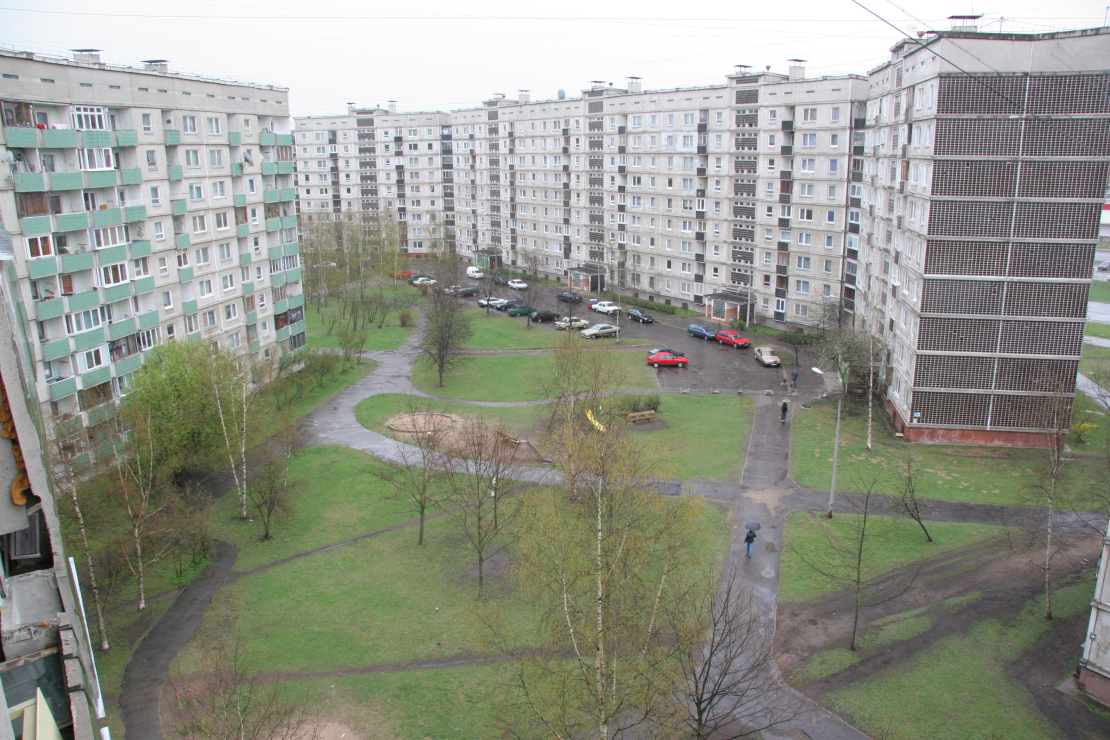 Dzīvojamās mājas. Daudzdzīvokļu nami. Pļavnieku mikrorajons.