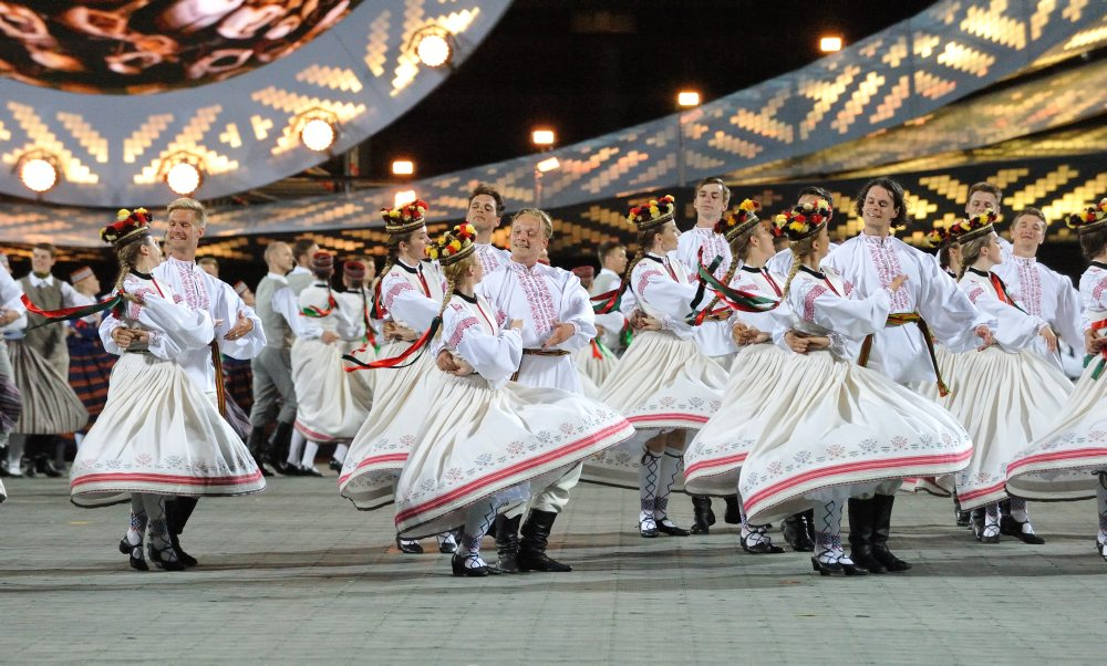 Deju lieluzvedums "Mūžīgais dzinējs".