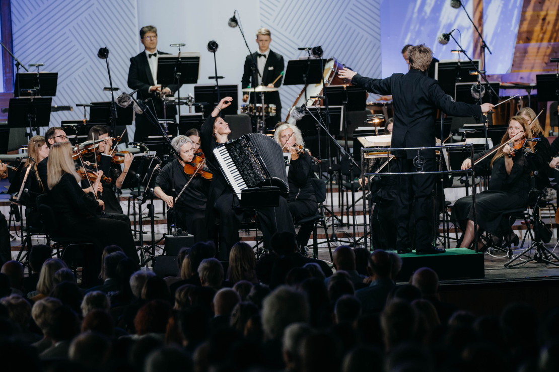 Jūrmalas festivālā uzstājas Ksenija Sidorova un LSO.