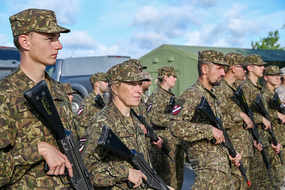 Zemessargu pamatapmācības nometnē poligonā "Mežaine".