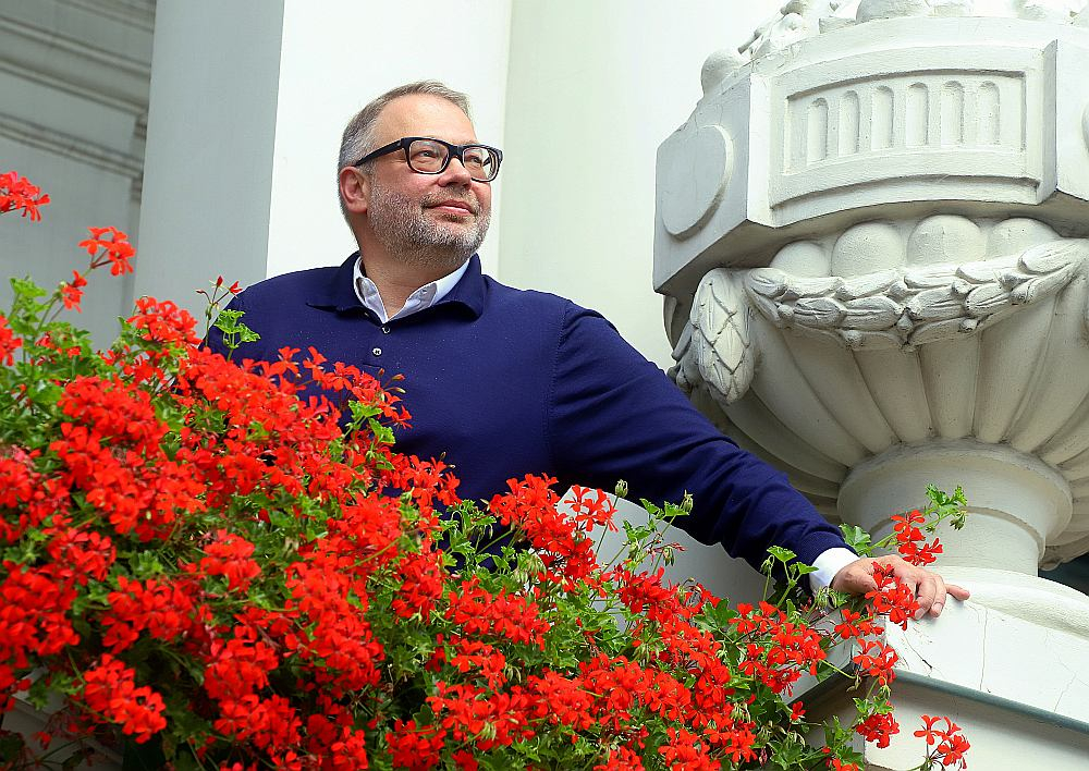 Māris Vītols: "Mana pārliecība ir, ka Nacionālajam teātrim jāmainās repertuāra kvalitātes ziņā, jāvirzās uz starptautisku izcilību, jāmeklē jauni teātra valodas veidi, mūsdienīgākas izpausmes, nepieciešams jauns kvalitatīvs attīstības posms."