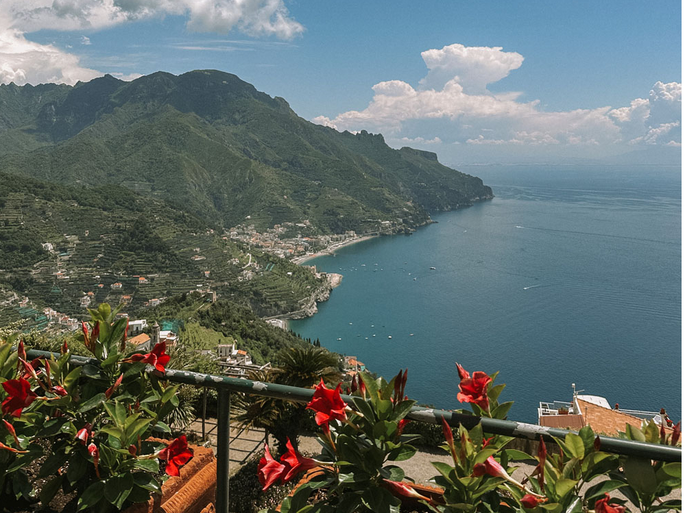 Skats no villas “Rufolo”, kas atrodas Ravello pilsētiņā.