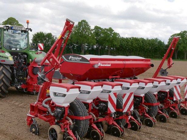 'Kverneland Optima' agregāts.