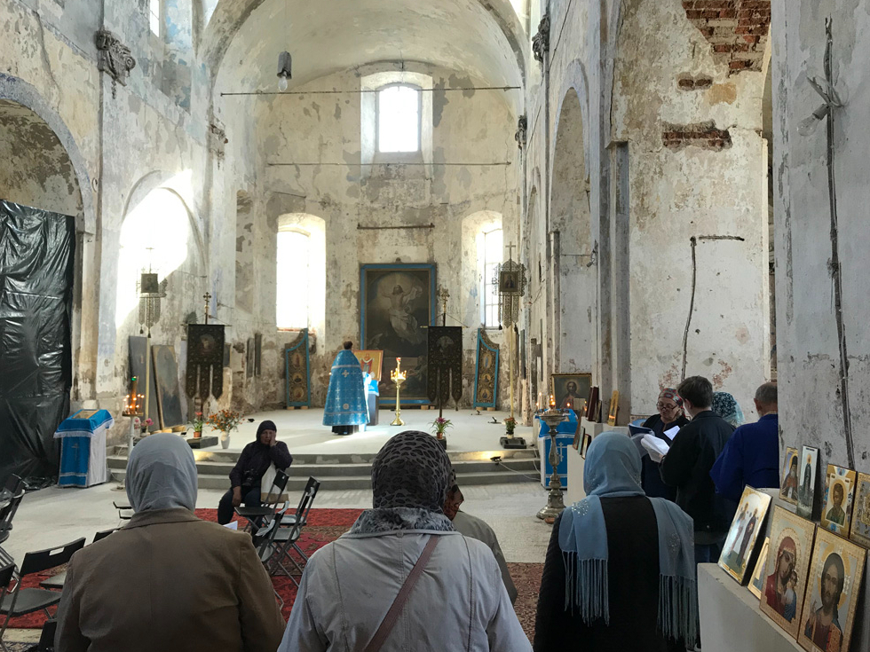 Bijušais uniātu klosteris vēlāk
pārtapis par pareizticīgo baznīcu un glabā abu konfesiju mantojumu.