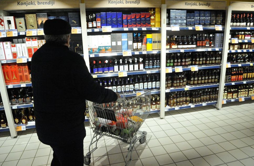 Ilustratīvs attēls. Alkohola stends.